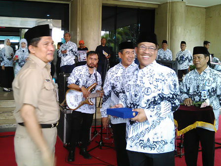 Pencarian PGRI Kumai - Persatuan Guru Republik Indonesia Cabang Kumai